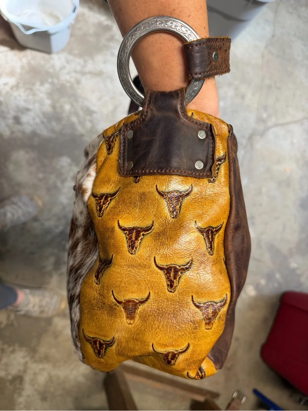 Western Hair On Hide Shoulder Bag with Bull Skull Accent - Tan/Brown